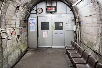 Ga tàu điện tại Nhật Bản khiến nhiều người rùng mình liên tưởng đến video game đề tài ngày tận thế