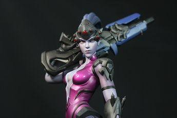 Cuồng Widowmaker, game thủ Overwatch tự tay làm ra bức tượng cao 12 inch