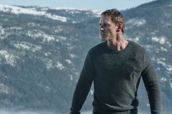 Magneto đối đầu với gã sát nhân Người Tuyết trong phim mới The Snowman