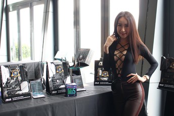 Asus chính thức công bố loạt bo mạch chủ dành riêng cho i7 8700K, đã có thể mua về ngay hôm nay