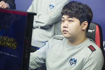 [Video] Cuộc chiến LCK Mùa Hè 2017 đầy oi khói: KT vs Longzhu