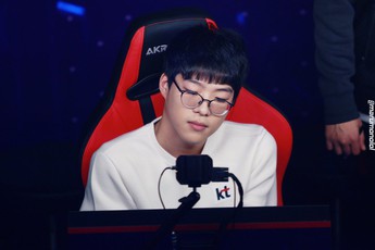 Smeb: Tôi không cảm thấy áp lực chút nào khi cạnh tranh với SKT T1 trên bảng xếp hạng