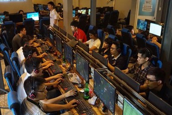 Sắm màn hình chơi game đừng ham rẻ, cẩn thận tiền mất tật mang