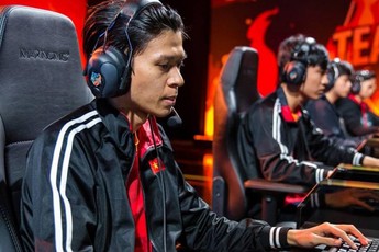 Leo rank như hack và lọt Top Thách Đấu LMHT Việt Nam, fan hâm mộ "nghi ngờ" QTV nhờ... Cày Thuê