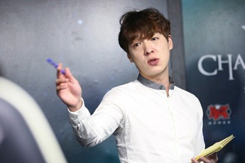 Tại sao Kkoma mắng học trò thì được khen ngợi còn các HLV khác làm điều tương tự thì lại bị chỉ trích thậm tệ