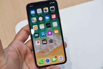 Có trong túi 22 triệu Đồng thì mua iPhone X hay máy tính về "chơi game xả láng" ngon hơn?