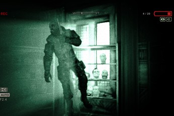 Steam Halloween Sale đã đến, hàng loạt game kinh dị bắt người chơi đóng bỉm đang giảm giá "tất tay"