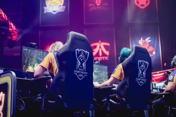 LMHT: Hóa ra đây chính là Công Nghệ Thần Kỳ, giúp dịch chuyển thời gian về trước thời điểm lỗi tại CKTG mùa 7