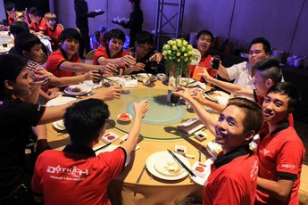 Liên Minh Đột Kích: “Cửa sáng” cho con đường trở thành game thủ chuyên nghiệp