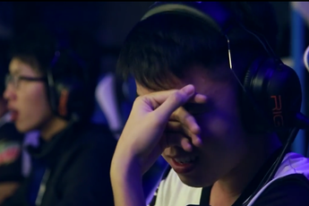 Thắng trận đầu tiên tại VCSA Mùa Xuân 2017, "tội đồ" của FFQ bị nhiều người chỉ trích nhất bỗng chốc rơi lệ