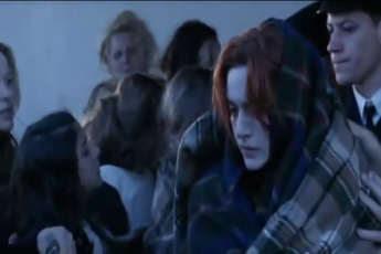 Sau 20 năm, siêu phẩm "Titanic" một lần nữa ám ảnh người xem khi tung ra đoạn phim bị cắt đầy bi thương