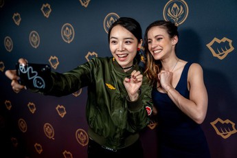 Nữ MC Trung Quốc: "Chúng tôi sẽ trả thù bằng cách giành lấy chiếc cúp trên chính đất nước họ"