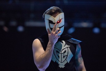 Đại địa chấn tại CKTG: KT Rolster và Royal Never Give Up cùng dắt nhau rời giải, G2 làm nên kỳ tích