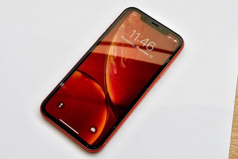 Hóa ra chữ R trên iPhone XR chẳng có ý nghĩa gì cả