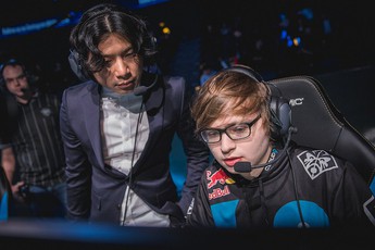 5 thành tích được xác lập sau vòng Tứ Kết: C9 Sneaky là tuyển thủ cũ nhất tại CKTG