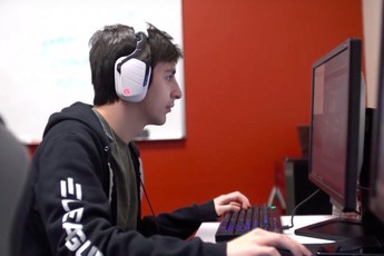 Shroud, Ninja và câu chuyện về những streamer tiền tiêu không hết trên Twitch