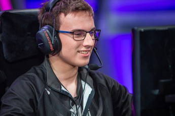 Không còn nghi ngờ gì nữa, "thánh nổ" Perkz sẽ thi đấu ở vị trí xạ thủ vì anh ta thực sự là một con quái vật bot lane