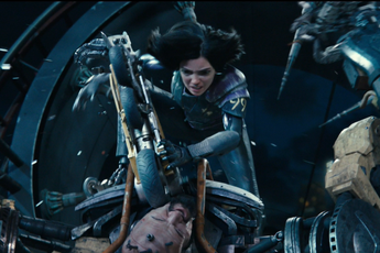 Hé lộ quá khứ bi thương của nữ anh hùng trong Trailer cuối cùng Alita: Battle Angel