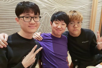 Fan hâm mộ LMHT sửng sốt khi xem Teddy stream, hóa ra xạ thủ mới của SKT hài hước hơn vẻ bề ngoài nhiều