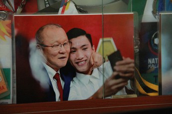 Đoàn Văn Hậu và câu hỏi thay đổi cuộc đời một cậu bé mê game: "Giờ về quê chơi điện tử hay ở lại Hà Nội học đá bóng?"