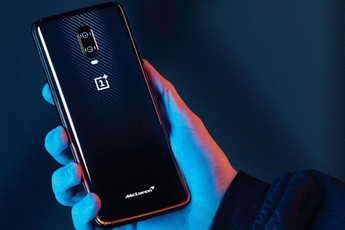 OnePlus 6T McLaren Edition - Điện thoại 10GB RAM chỉ hơn 15 triệu đồng đang cháy hàng chỉ sau 1 phút mở bán