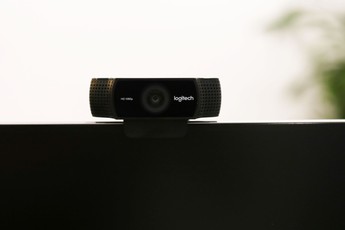 Cận cảnh Logitech C922 tại Việt Nam - Webcam tuyệt vời rất đáng đầu tư với các streamer