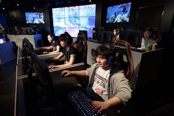 Từ 2018, game thủ phải có "giấy phép hành nghề" nếu muốn thi đấu chuyên nghiệp