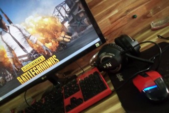 Cộng đồng PUBG Việt phát sốt với chú chuột 130 ngàn đồng có thể sấy M249 X8 chuẩn như hack