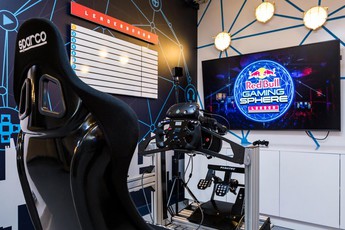 Trang bị toàn hàng khủng tiền tỷ, gọi đây là phòng chơi game xịn nhất quả đất chắc chắn không phải "chém gió"