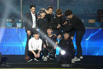 LMHT: Hủy diệt Afreeca, Kingzone chính thức trở thành đại diện của Hàn Quốc đi MSI 2018, bảo vệ thành công ngôi vương LCK