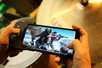 Smartphone gaming Xiaomi Black Shark chưa mở bán đã có tới 1 triệu lượt mua