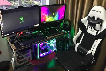 Góc chơi game của fan cuồng 'rắn xanh', toàn đồ Razer từ đầu tới cuối