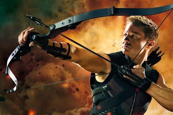 Đạo diễn Avengers: Infinity War bị fan đe dọa vì sự vắng mặt của Hawkeye