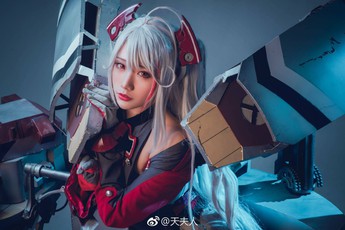 Ngắm cosplay Azur Lane lạ mắt nhưng không kém phần gợi cảm