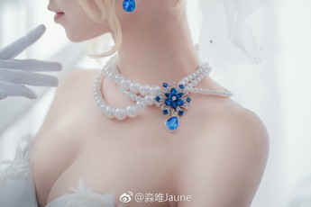 Cùng ngắm cosplay nàng Saber tuyệt đẹp trong trang phục Váy Cưới