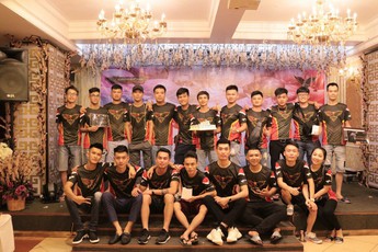 CFL: Clan Làng Vũ Đại tổ chức sinh nhật 1 tuổi hoành tráng tại Hạ Long