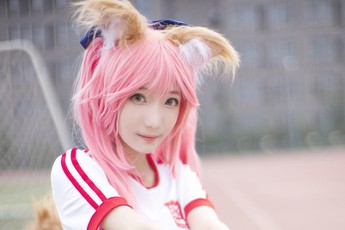 Cosplay Tamamo-no-Mae cực dễ thương, tan chảy trái tim game thủ