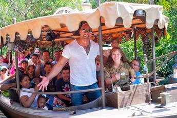 The Rock gia nhập đại gia đình Disney trong siêu phẩm phiêu lưu mới Jungle Cruise