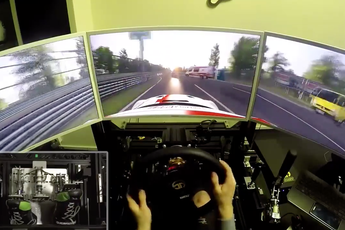 Chơi game đua xe trên bộ máy này thì chẳng khác gì đang đi ngoài đường cả