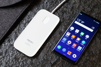 Meizu ra mắt smartphone không lỗ đầu tiên trên thế giới: Không cổng sạc, không jack cắm tai nghe, không khay SIM, không lỗ loa, không phím bấm, không giá bán