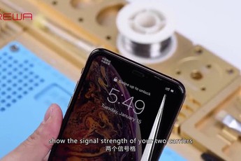 Kỹ thuật viên Trung Quốc độ thành công iPhone XS Max 1 SIM vật lý thành 2 SIM vật lý, nhưng xem xong có lẽ chẳng ai muốn làm theo