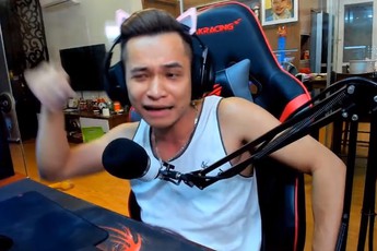 Sau vài ngày 'du mục' Độ Mixi đành phải dùng kênh Youtube phụ để livestream