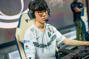 LMHT: IG TheShy - Không biết cách tiêu tiền nên đành mang hơn 2,3 tỷ đi làm từ thiện