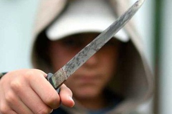 Dọa sẽ giết người vì không được "khen", nam game thủ bị cảnh sát tống giam ngay sau đó