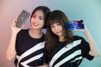 Ngắm bộ ảnh 2 mỹ nữ game thủ Minh Nghi và Hạ Mi 'đọ dáng' bên smartphone chiến game ngon nhất 2019