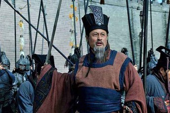 Tam Quốc: Tuân Úc một lòng tận trung Hán Thất nhưng vì sao lại phò trợ Tào Tháo chống lại Lưu Bị?