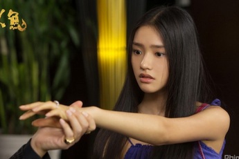 Kinh dị truyền thuyết “làm thịt” Mỹ Nhân Ngư, rán mỡ làm dầu nến trong lăng mộ thắp sáng ngàn năm không tắt