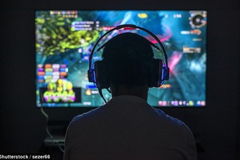 Streamer trâu bò nhất thế giới, chơi game trong 572 giờ để lập kỷ lục