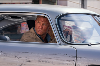 Daniel Craig tái xuất ngoạn mục trong trailer đầu tiên của bom tấn 007 - Không phải lúc chết