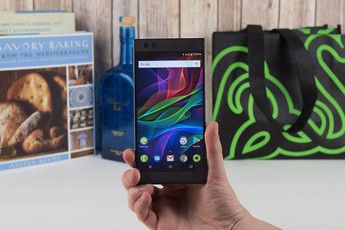 Razer sa thải gần hết nhân viên mảng di động, sẽ không ra mắt Razer Phone 3